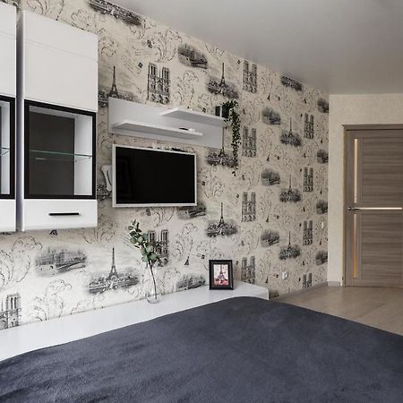 0131 Apartment Near Zhulyany Airport New Complex Kiev Exteriör bild
